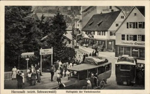 Ak Bad Herrenalb Schwarzwald, Halteplatz der Verkehrsautos, Hotel Post, Hotel Sonne, Kreditbank