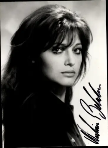 Ak Schauspielerin Nadina Beluhan, Portrait, Autogramm