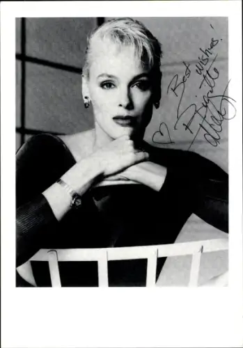 Foto Ak Schauspielerin und Model Brigitte Nielsen, Autogramm