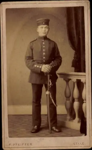 Foto Deutscher Soldat in Uniform, Porträt