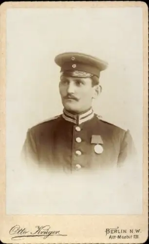 Foto Deutscher Soldat in Uniform, Porträt