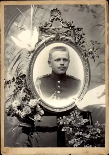 Foto Deutscher Soldat in Uniform, Porträt