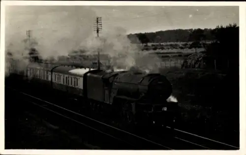 Foto Britische Eisenbahn, Dampflokomotive in Fahrt