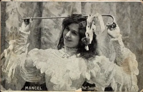 Ak Schauspielerin Mancel, Portrait