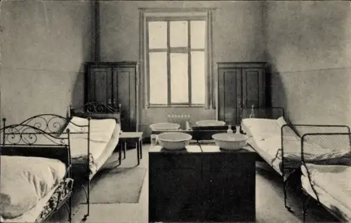Ak Blankenburg am Harz,  Rhotertsche Realschule, Alumnat, Schlafzimmer im Alumnat