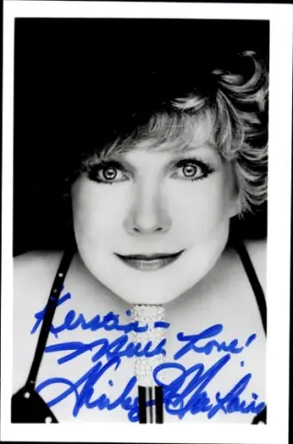 Foto Schauspielerin Shirley MacLaine, Autogramm