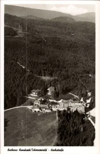 Ak Freudenstadt im Schwarzwald, Luftaufnahme Kurhaus Hundseck,  Hochstraße, Waldlandschaft