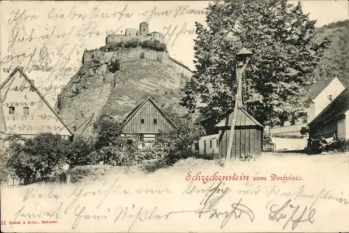 Ak Strekov Schreckenstein Ústí nad Labem Aussig Elbe Stadt, Burg vom Dorfplatz aus gesehen