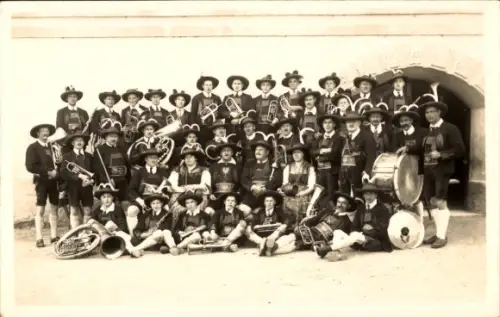 Foto Ak Menschen in Tracht, Orchester, Trommel