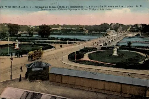 Ak Tours Indre et Loire,  Squares Descartes et Rabelais, Pont de Pierre, Loire