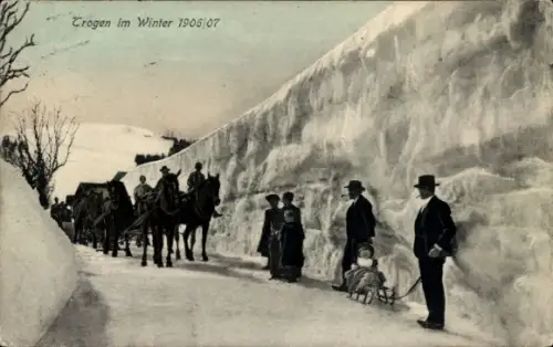 Ak Trogen Kanton Appenzell Ausserrhoden, Winter 1906/1907, vom Schnee geräumte Straße