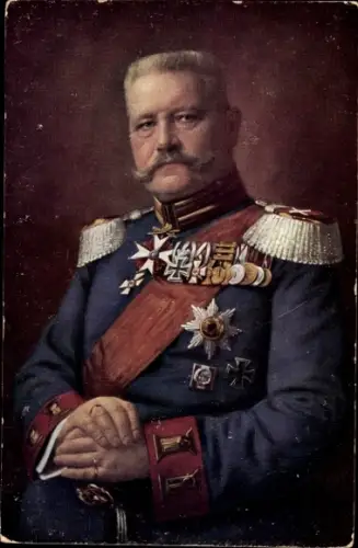 Ak Generalfeldmarschall Paul von Hindenburg, Uniform, Säbel, Orden