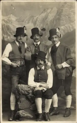 Foto Ak Tiroler Sänger-Quartett, Männer in Tracht