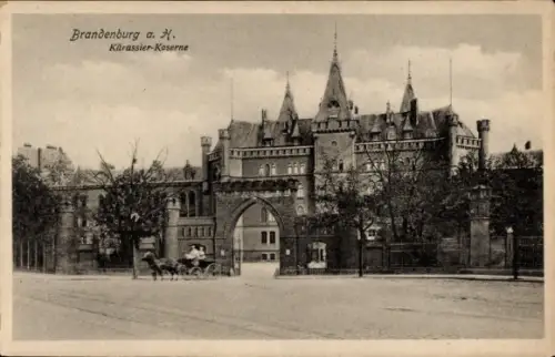 Ak Brandenburg an der Havel, Kürassier-Kaserne