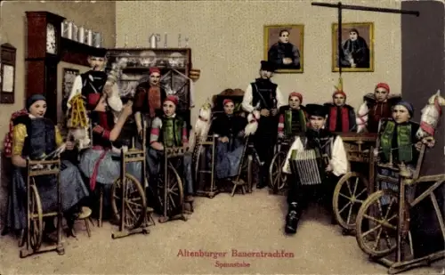 Ak Altenburger Bauerntrachten, Spinnstube, Thüringer Trachten, Spinnräder