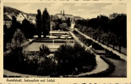 Ak Rudolstadt in Thüringen,  Sedanplatz, Schloß