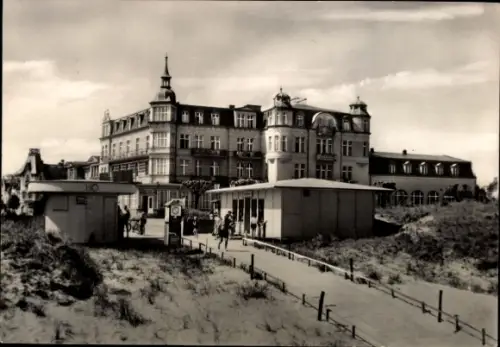 Ak Ostseebad Zinnowitz auf Usedom, Weg zum Strand, FDGB Ferienheim Glück auf