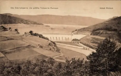 Ak Waldeck am Edersee Hessen, Edertalsperre,  größtes Staubecken Europas, Schloß Waldeck