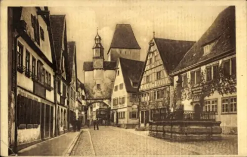 Ak Rothenburg ob der Tauber Mittelfranken, Röderbogen, Markusturm, Marktbrunnen