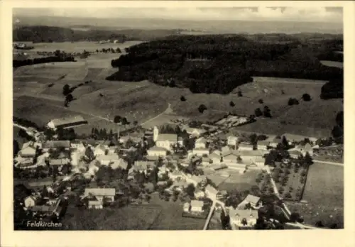 Ak Feldkirchen Kärnten,  Ortsansicht, Luftaufnahme