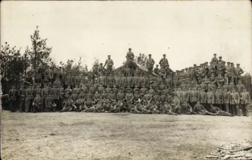 Foto Ak Soldaten, Gruppenbild, I. WK