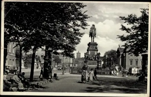 Ak Berlin Mitte, Unter den Linden, Denkmal