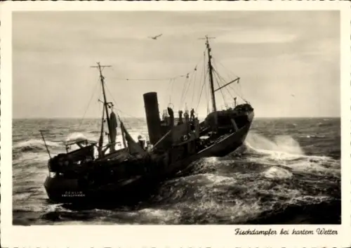 Ak Fischdampfer bei hartem Wetter