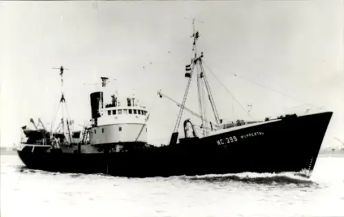 Foto Fischdampfer Wupeprtal