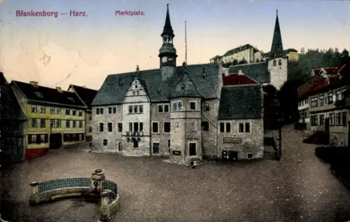 Ak Blankenburg am Harz,  Marktplatz, Rathaus, Marktbrunnen, Schloss Blankenburg, Kirche