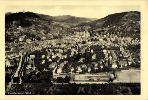 Ak Heppenheim an der Bergstraße, Luftaufnahme von  Stadtansicht, Berge im Hintergrund
