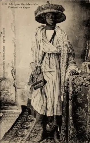 Ak Senegal, Mann in Tracht