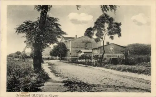 Ak Glowe auf Rügen, Straße, Hotel
