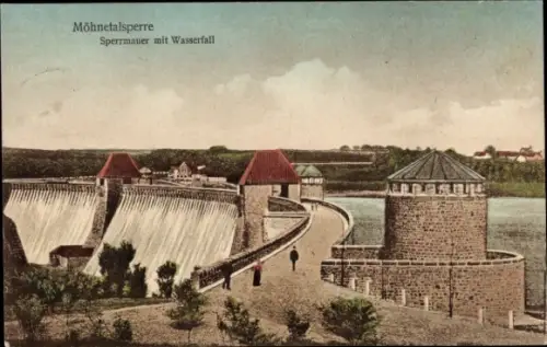 Ak Möhnesee in Westfalen, Möhnetalsperre,  Sperrmauer, Wasserfall