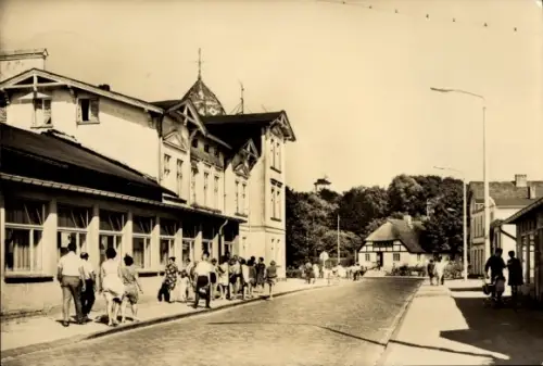 Ak Ostseebad Göhren auf Rügen, Poststraße