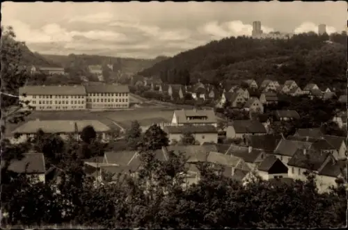 Ak Eckartsberga Burgenlandkreis, Eckartsberga (Saale), Zentralschule, Eckartsburg (Burgruine), Or