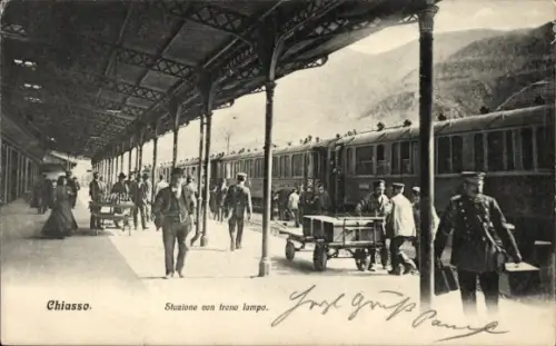 Ak Chiasso Kanton Tessin, Bahnhof, Bahnsteig, Eisenbahn