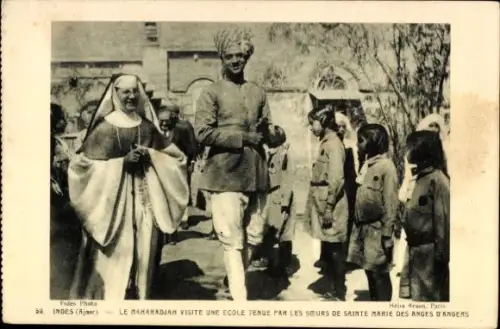 Ak Ajmer Indien, Le Maharadjah vistite une ecole, soeurs de saint marie des anges d'angers
