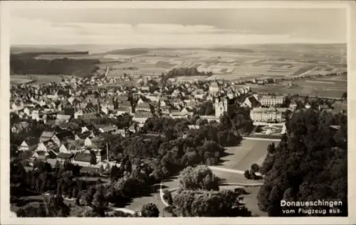 Ak Donaueschingen im Schwarzwald,  vom Flugzeug aus, Luftaufnahme