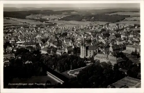 Ak Donaueschingen im Schwarzwald, Donaueschingen vom Flugzeug aus