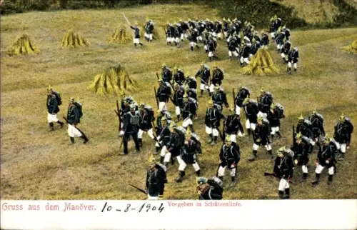 Ak Deutsche Soldaten, Manöver, Vorgehen in Schützenlinie