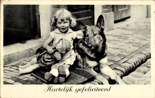 Ak Glückwunsch, Hartelijk gefeliciteerd, Mädchen mit Schäferhund und Puppe