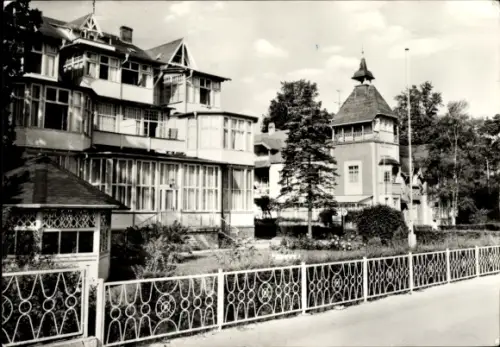 Ak Ostseebad Heringsdorf auf Usedom, FDGB Ferienheim Dr. Kurt Fischer und Frieden