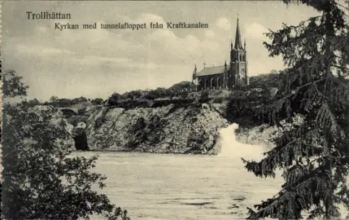 Ak Trollhättan Schweden, Kyrkan med tunnelafloppet från Kraftkanalen