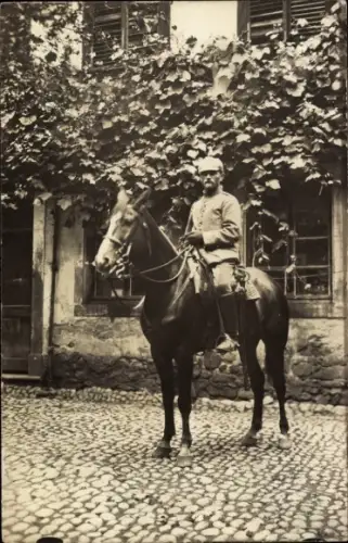 Foto Ak Deutscher Soldat zu Pferd, Uniform