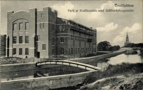 Ak Trollhättan Schweden, Parti af Kraftkanalen med Ställverksbyggnaden