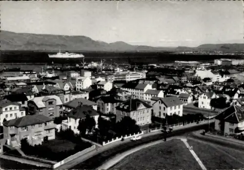 Ak Reykjavík Island,  Hafen, Touristenschiff, Stadtansicht