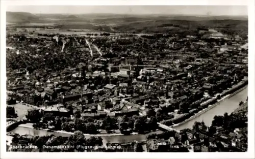 Ak Saarbrücken, Fliegeraufnahme von der Stadt mit Kanal