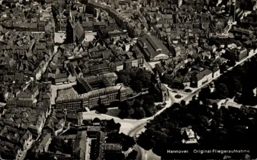 Ak Hannover, Fliegeraufnahme,  Leineschloss, Flußwasserkunst, Friedrichstraße