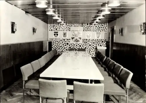 Ak Bergen auf der Insel Rügen, HO Hotel Ratskeller, Ratszimmer, Wappen