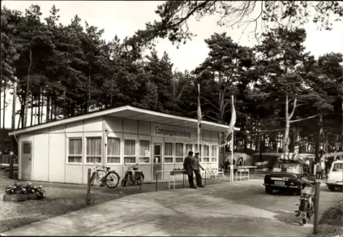Ak Ostseebad Baabe auf Rügen, Campingplatzleitung, Eingang Campingplatz, Fahnen, Fahrräder, Pkw